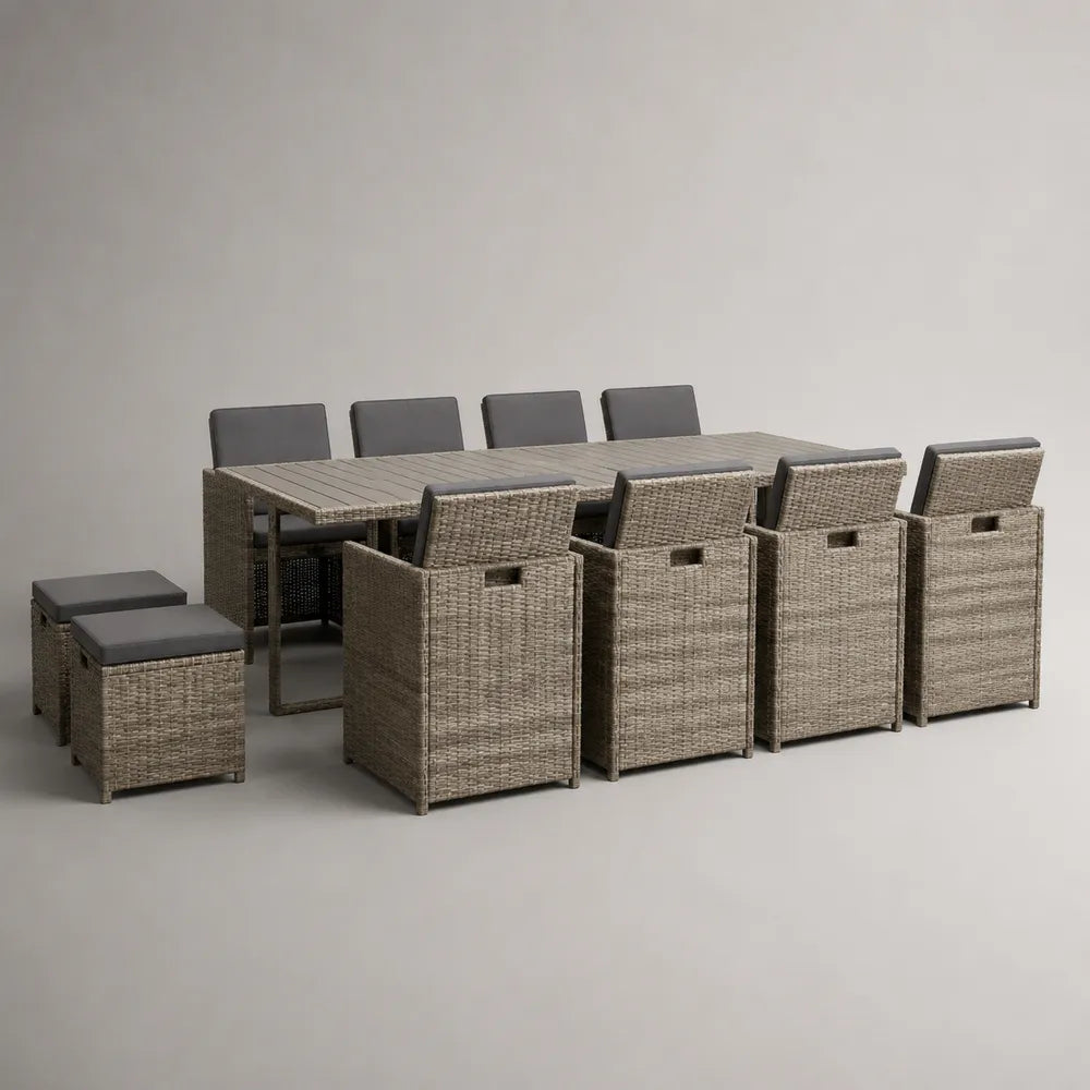 Set mobili da giardino 10 posti con tavolo sedie e sgabelli in rattan sintetico beige con cuscini grigi
