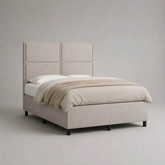 Letto matrimoniale imbottito in tessuto poliestere beige con testiera a pannelli decorativi 160 x 200 cm
